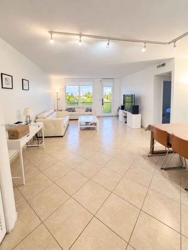 10185 Collins Ave, Unit 202, Bal Harbour, FL 33154 Photo