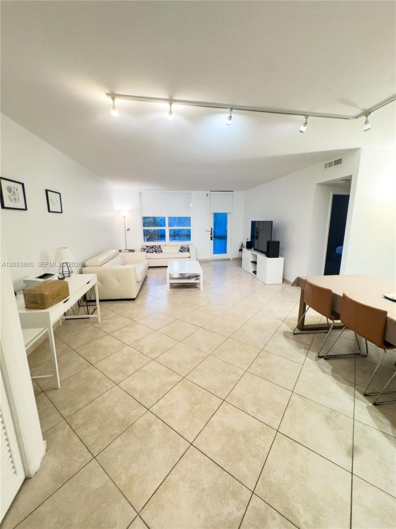 10185 Collins Ave, Unit 202, Bal Harbour, FL 33154 Photo