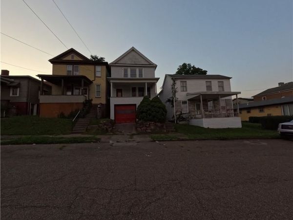511 W Vine Street , Martins Ferry, OH 43935