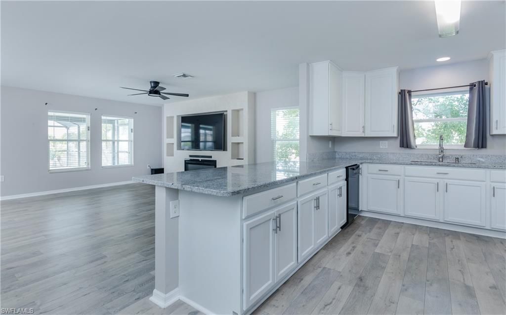 1916 SW 12th Ter , Cape Coral, FL 33991 Photo