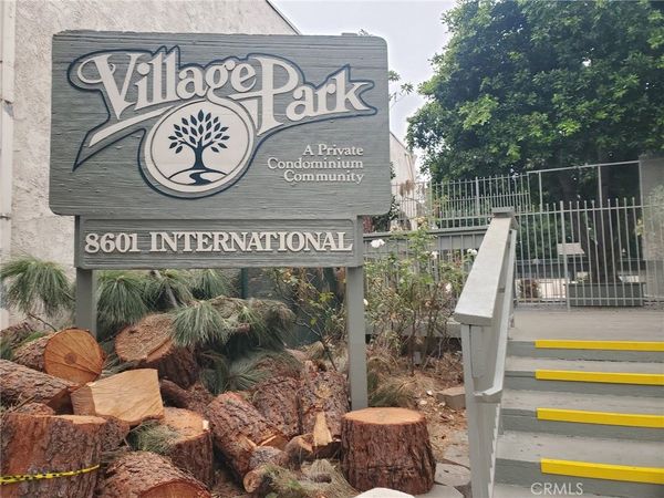 8601 International , Unit 166, Canoga Park, CA 91304