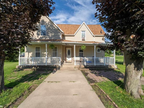 416 Oswego Street, Tama, IA 52339