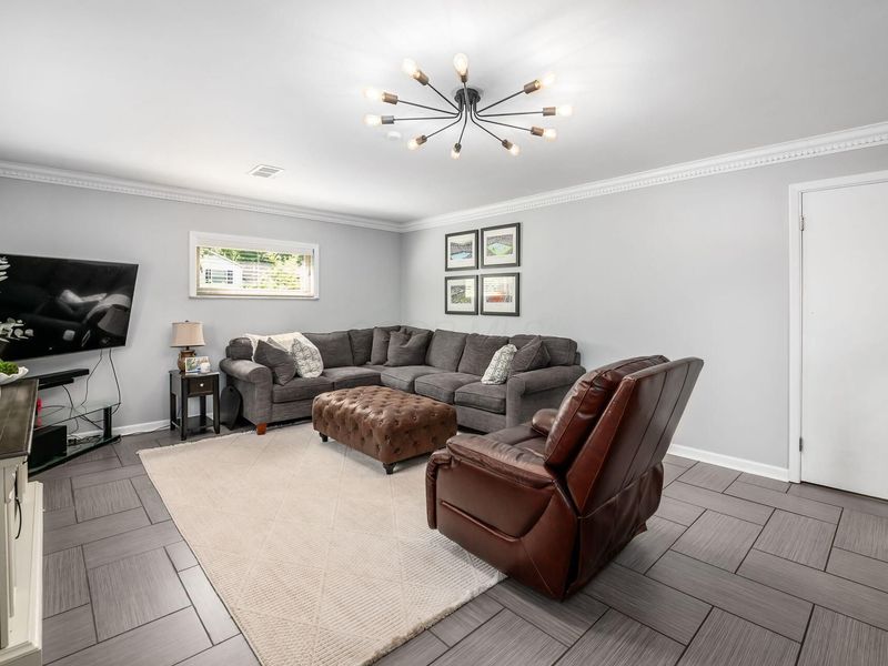 1825 Millwood Drive, Columbus, OH 43221 Photo 18