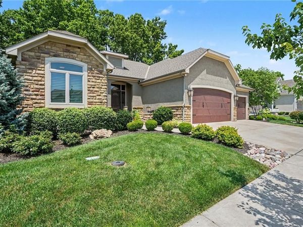 10604 W 132nd Place, Overland Park, KS 66213