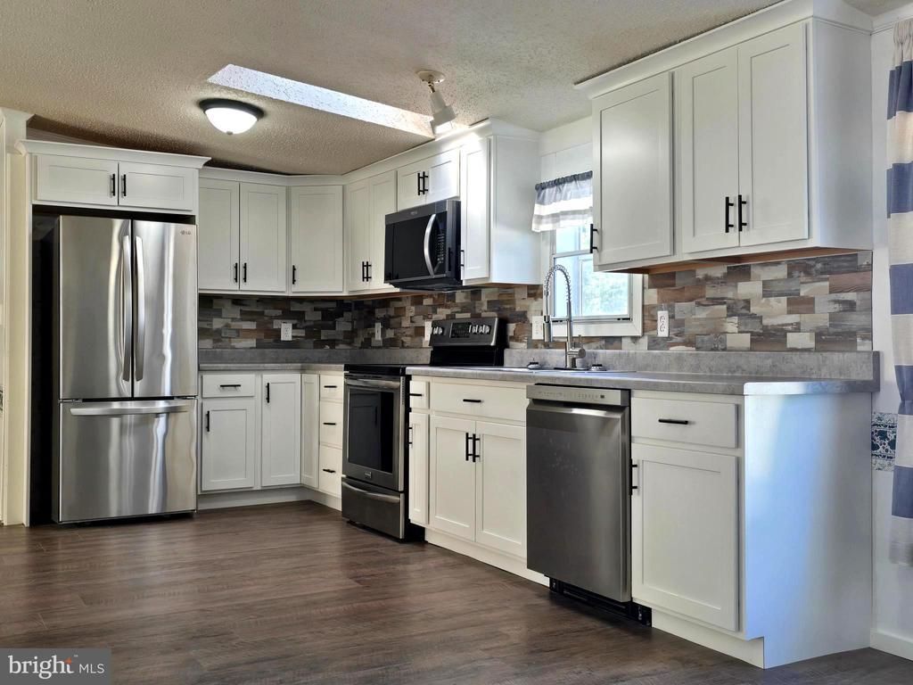 113 WHITE PINE AVENUE , HAMBURG, PA 19526
