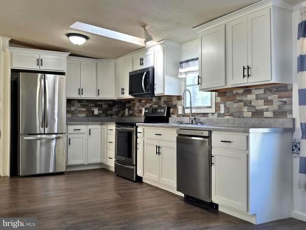 113 WHITE PINE AVENUE, HAMBURG, PA 19526