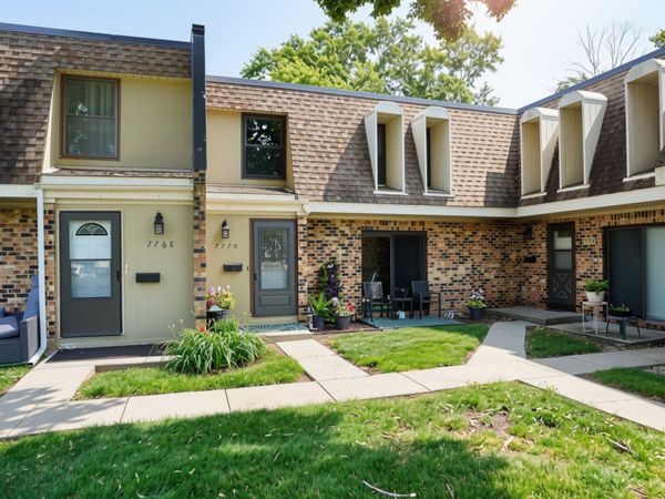 7770 S Woodward Avenue, Unit 7F, Woodridge, IL 60517