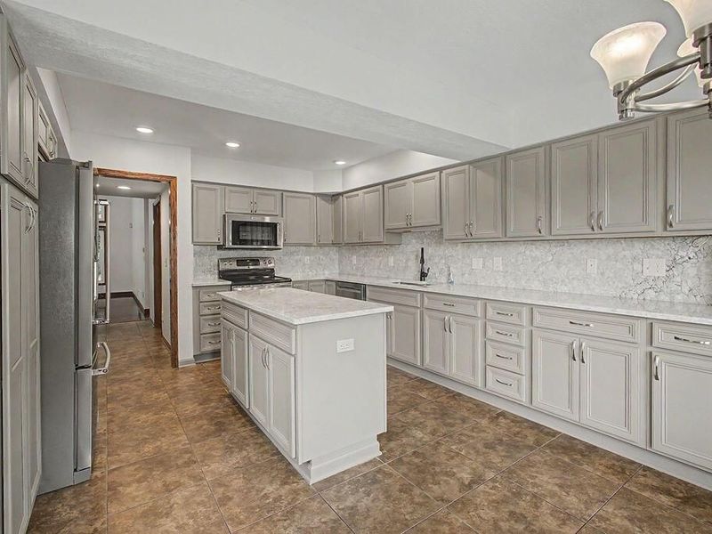 5225 Saint Andrews Drive, Westerville, OH 43082 Photo 12