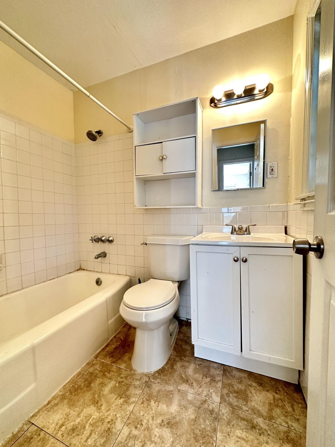 517 Kanuga Drive, Unit 3, West Palm Beach, FL 33401 Photo