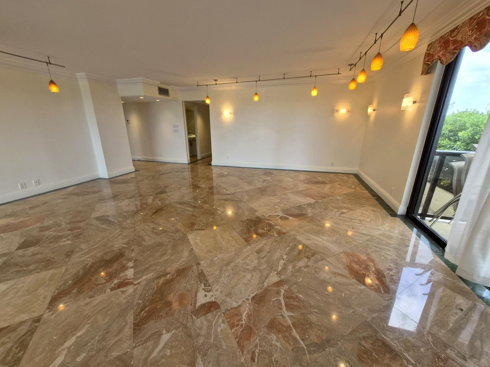 19667 Turnberry Way, Unit 4J, Aventura, FL 33180 Photo