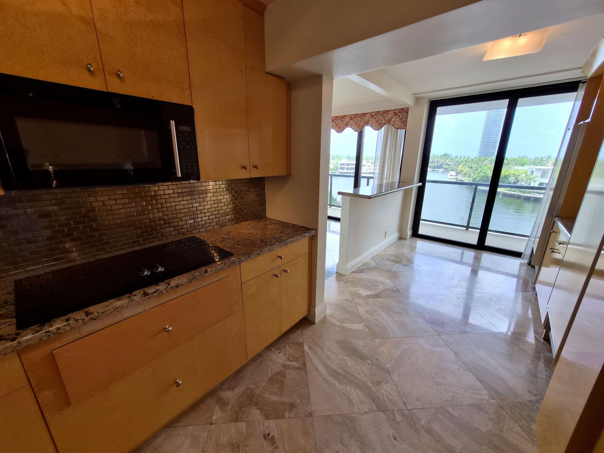 19667 Turnberry Way, Unit 4J, Aventura, FL 33180 Photo