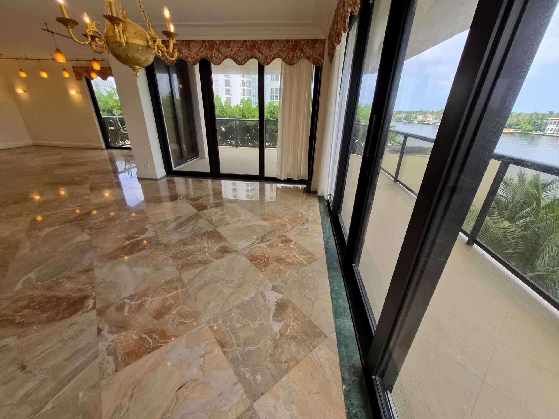 19667 Turnberry Way, Unit 4J, Aventura, FL 33180 Photo