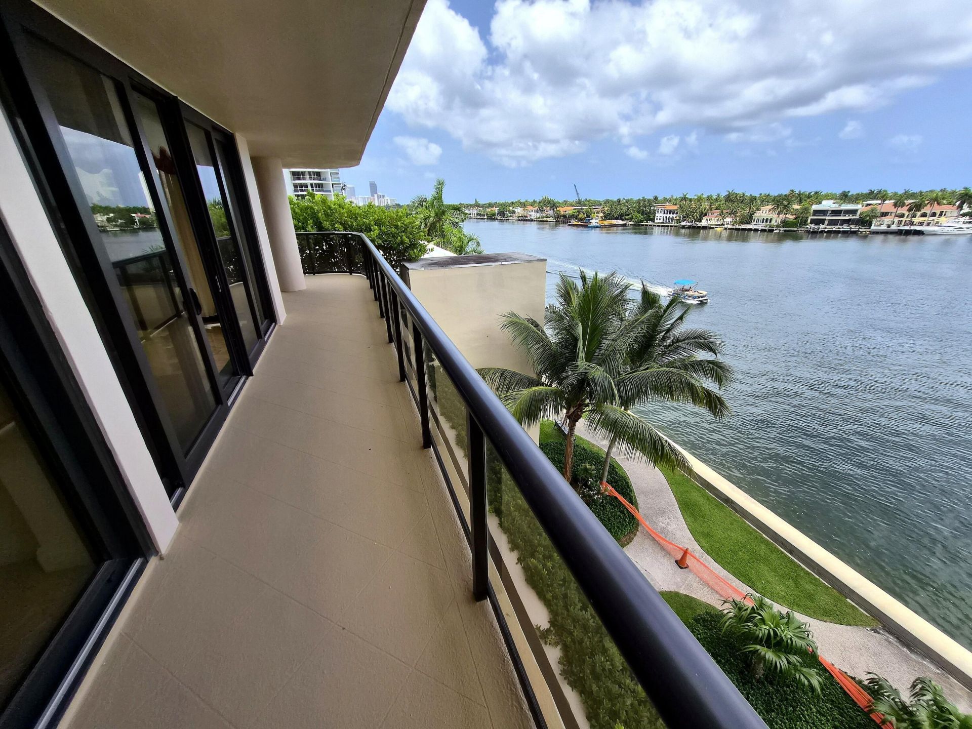19667 Turnberry Way, Unit 4J, Aventura, FL 33180 Photo