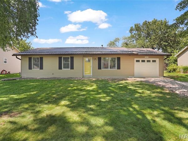 1054 Catalina Drive, Edwardsville, IL 62025