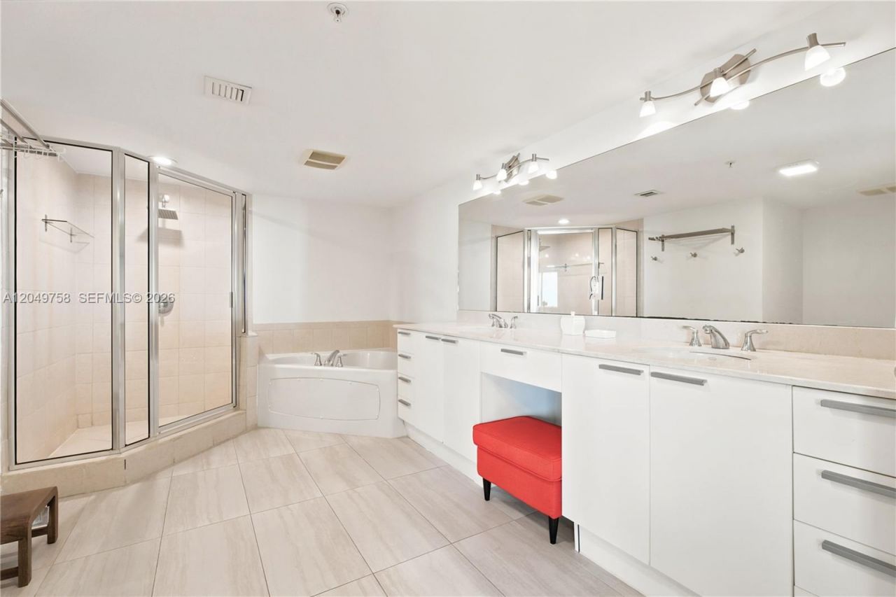 16699 Collins Ave , Unit 1604, Sunny Isles Beach, FL 33160 Photo