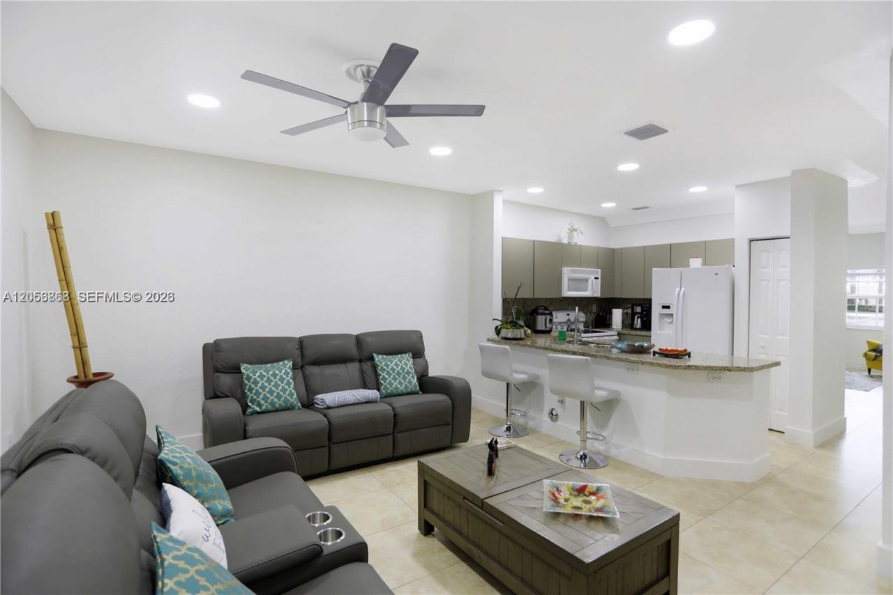 5701 NW 114th Ct , Unit 106, Doral, FL 33178 Photo