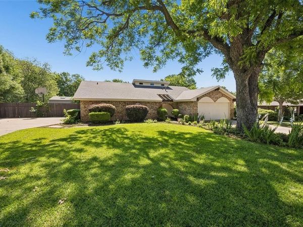 1203 Oakwood Trail, Southlake, TX 76092