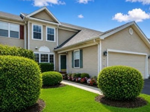 141 Coburn Rd, Hopewell, NJ 08534