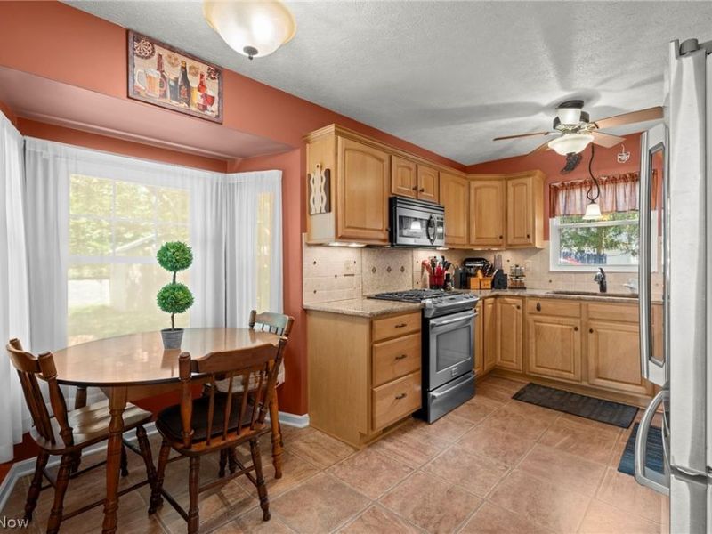 2353 Chestnut Boulevard, Cuyahoga Falls, OH 44223 Photo 14