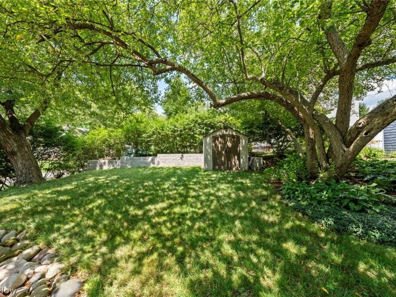 2353 Chestnut Boulevard, Cuyahoga Falls, OH 44223 Photo 35