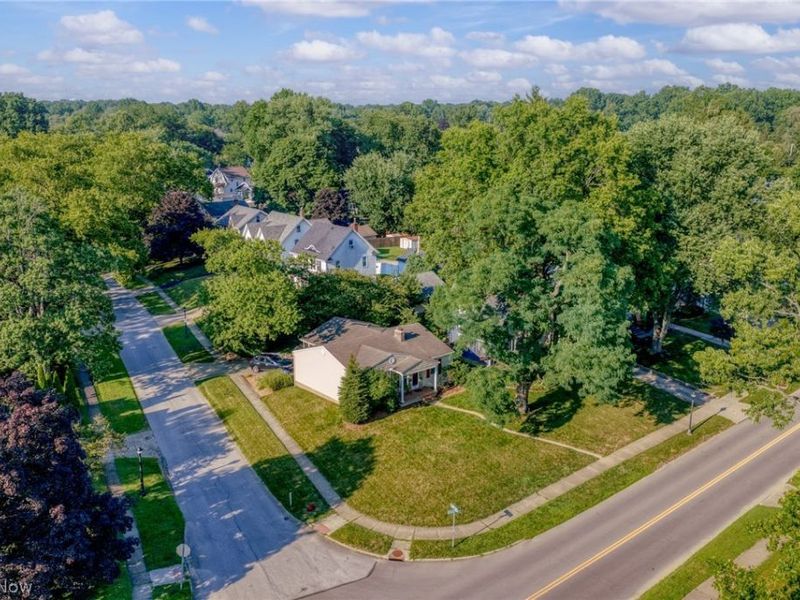 2353 Chestnut Boulevard, Cuyahoga Falls, OH 44223 Photo 4