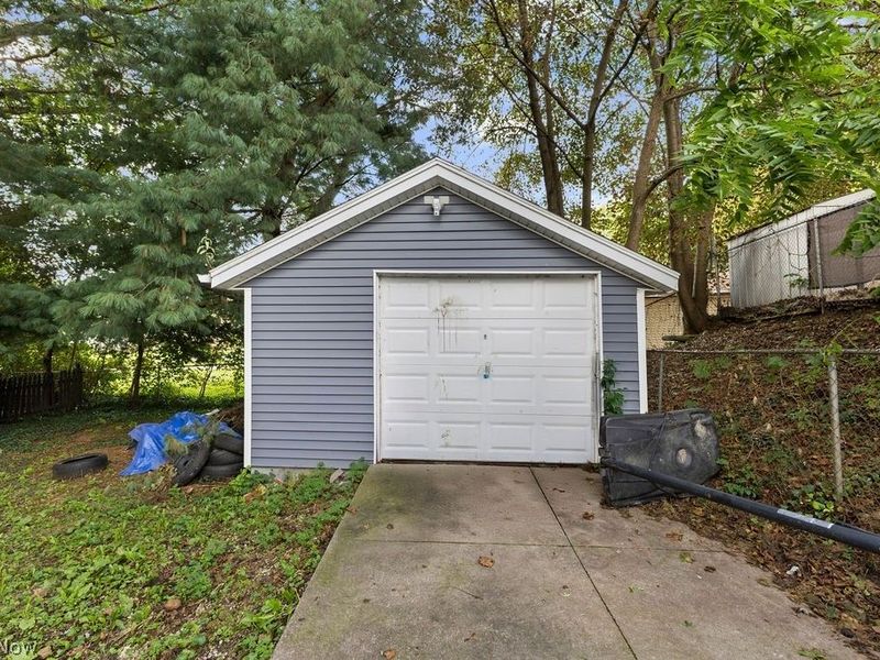 364 Rexford Street, Akron, OH 44314 Photo 5