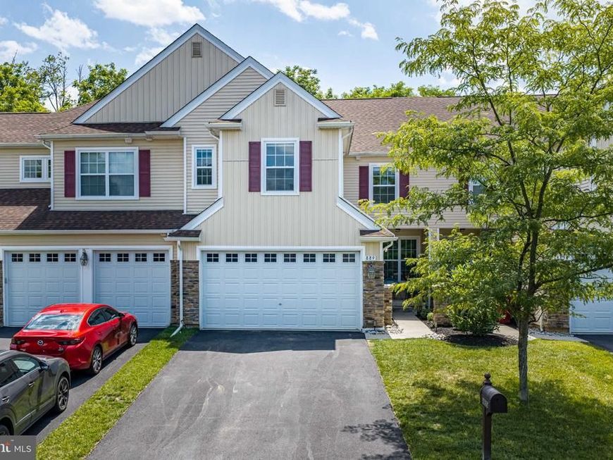 889 Iron Lane, Easton, PA 18040 Main Photo