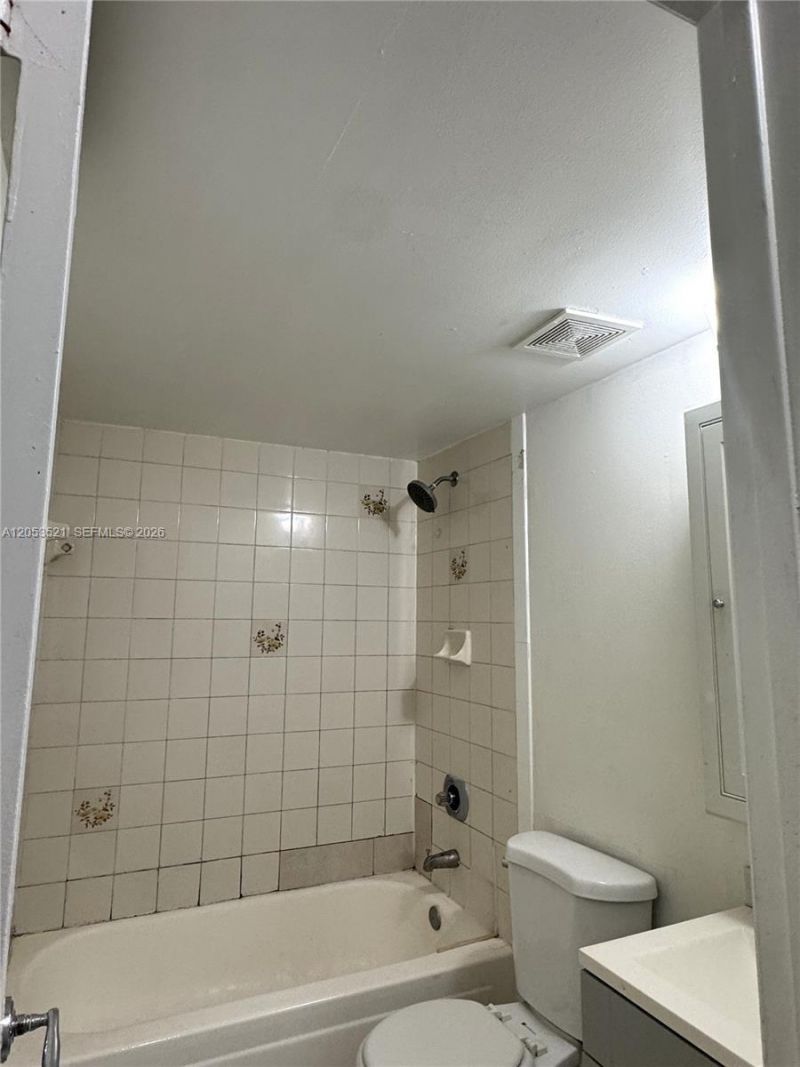 1944 SW 6th St , Unit 6, Miami, FL 33135 Photo
