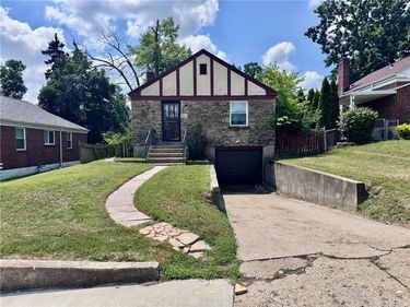 250 Castlewood Avenue, Dayton, OH 45405