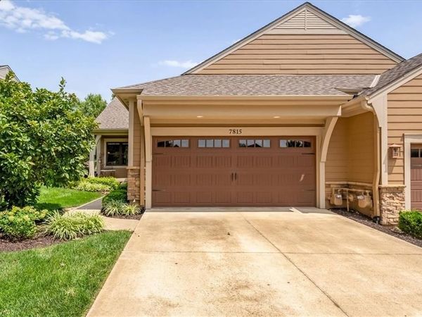 7815 W 158TH Terrace, Overland Park, KS 66223