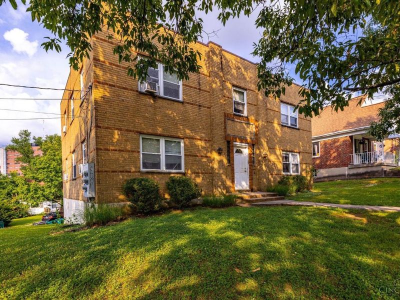 3130 Riddle View Lane, Cincinnati, OH 45220 Photo 3