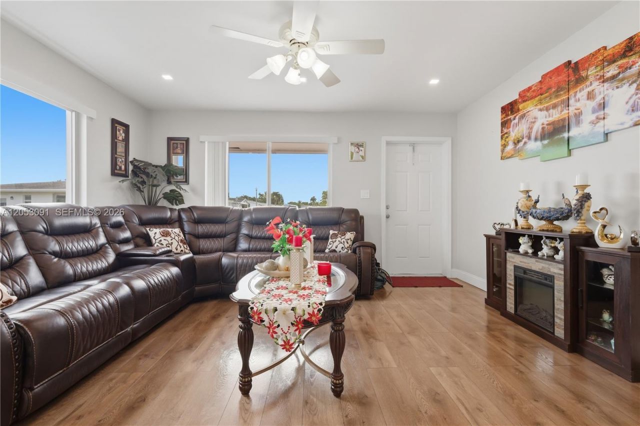 1465 NW 68th Ter, Margate, FL 33063 Photo