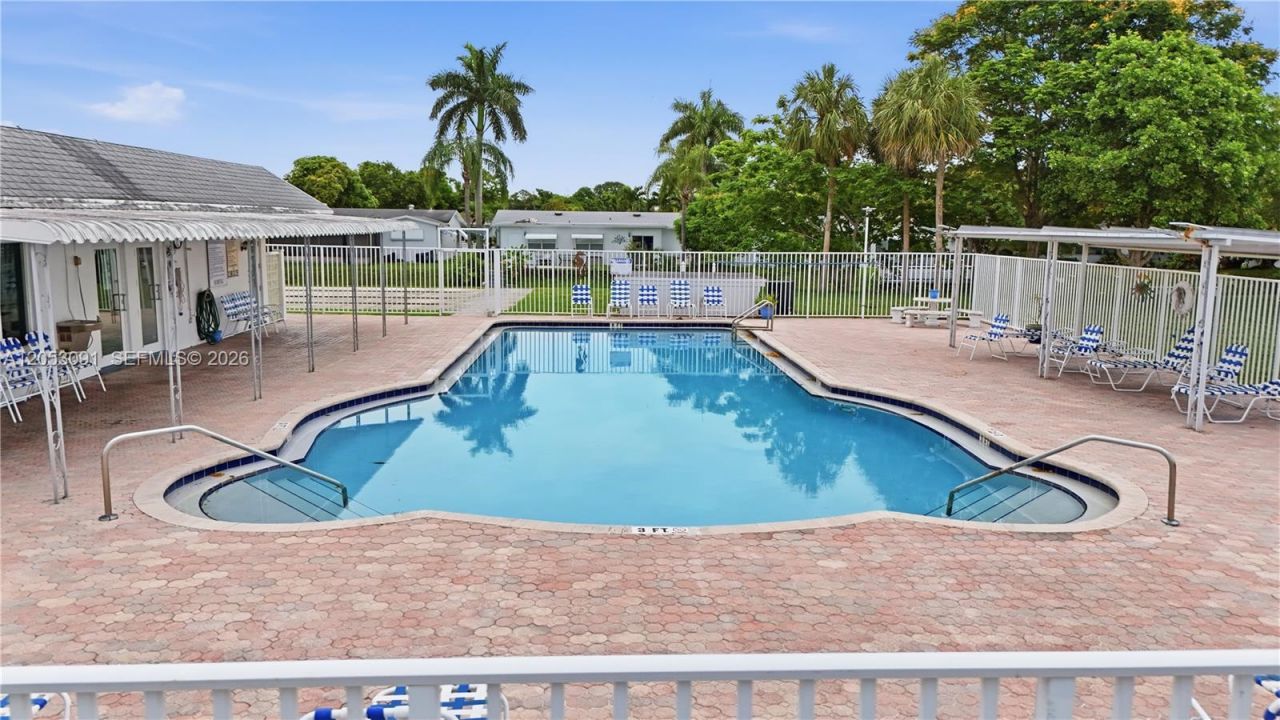 1465 NW 68th Ter , Margate, FL 33063 Photo