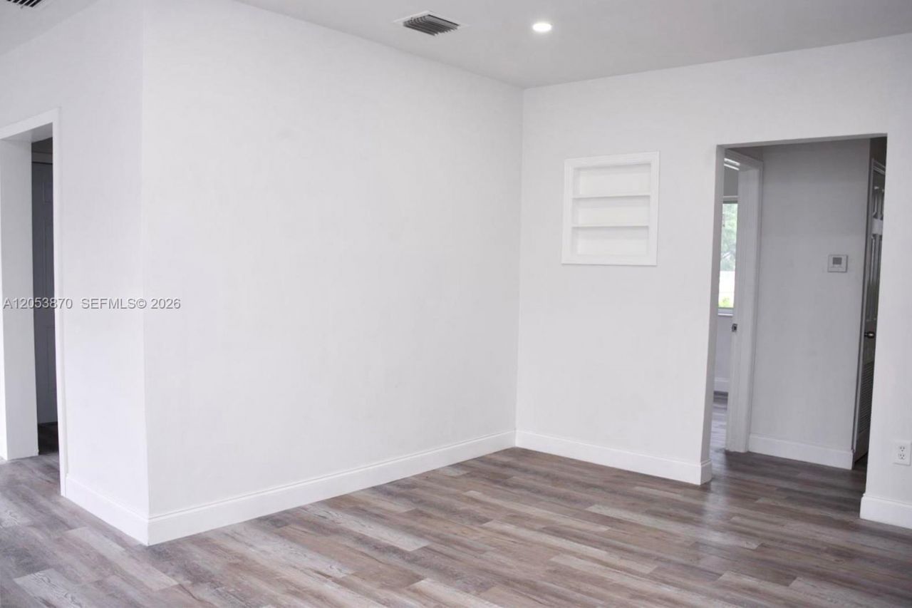 8201 Abbott Ave , Unit 1, Miami Beach, FL 33141 Photo