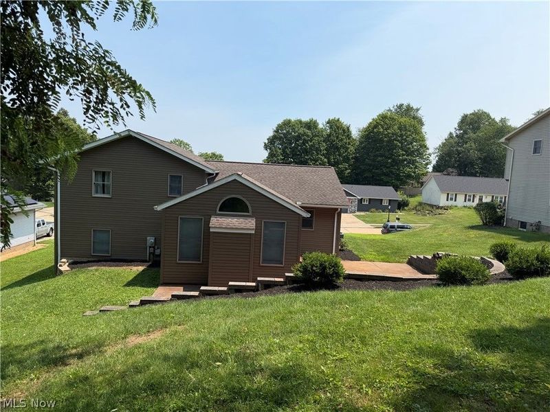 1016 Thomas Drive SW, New Philadelphia, OH 44663 Photo 6