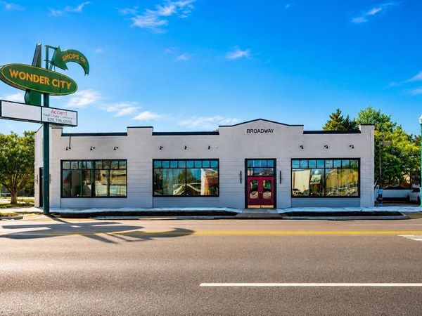 113-115 BROADWAY ST, West Memphis, AR 72301