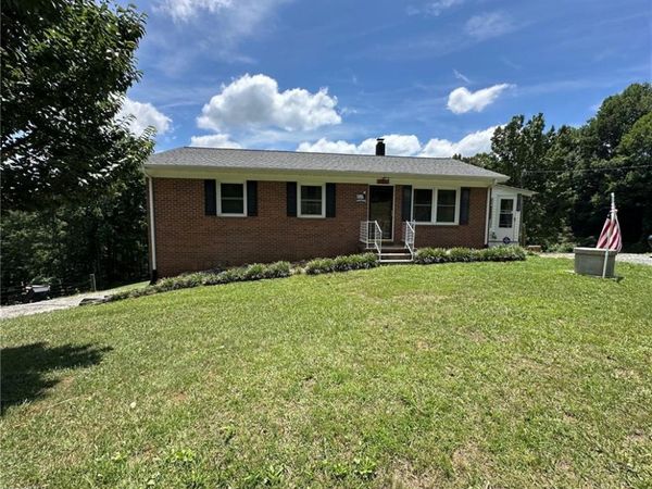 10027 Pine Street, Lowgap, NC 27024
