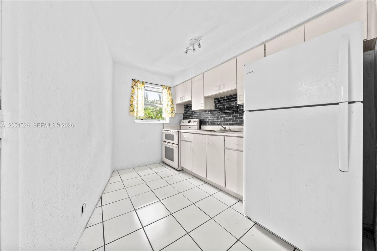 1610 NW N River Dr , Unit 201, Miami, FL 33125 Photo