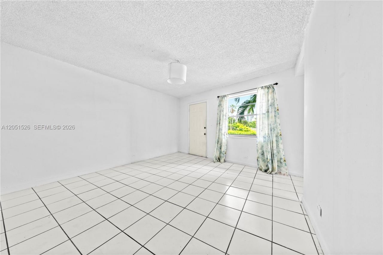 1610 NW N River Dr , Unit 201, Miami, FL 33125 Photo