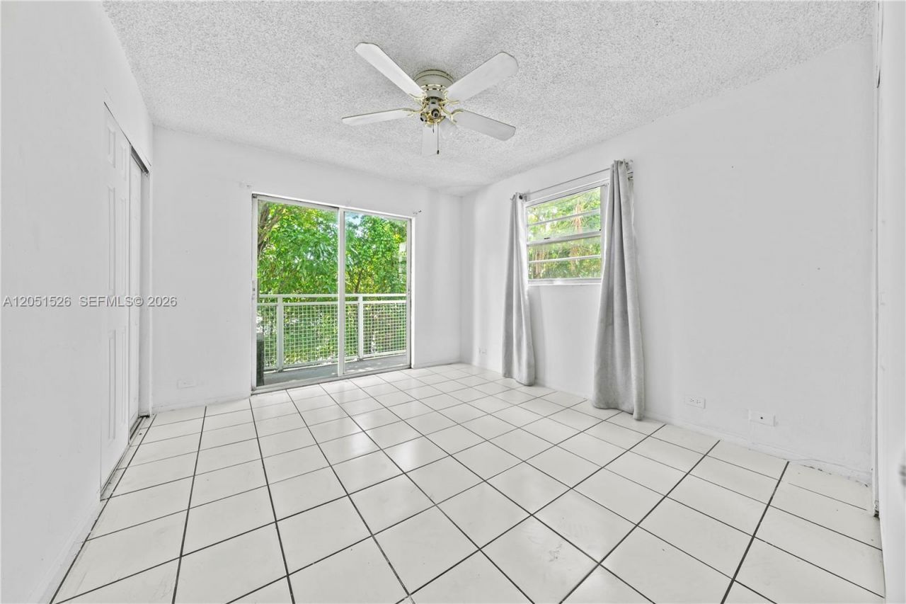 1610 NW N River Dr , Unit 201, Miami, FL 33125 Photo