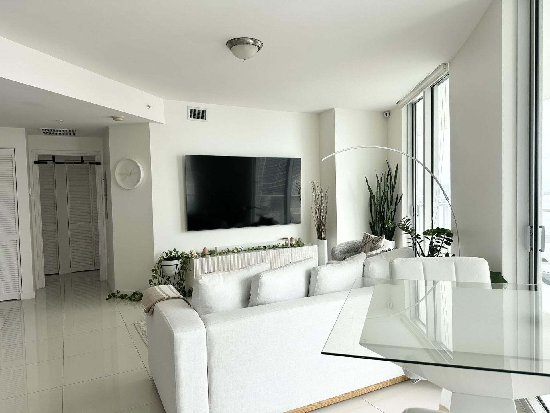 300 S Biscayne Boulevard, Unit T-2208, Miami, FL 33131 Photo