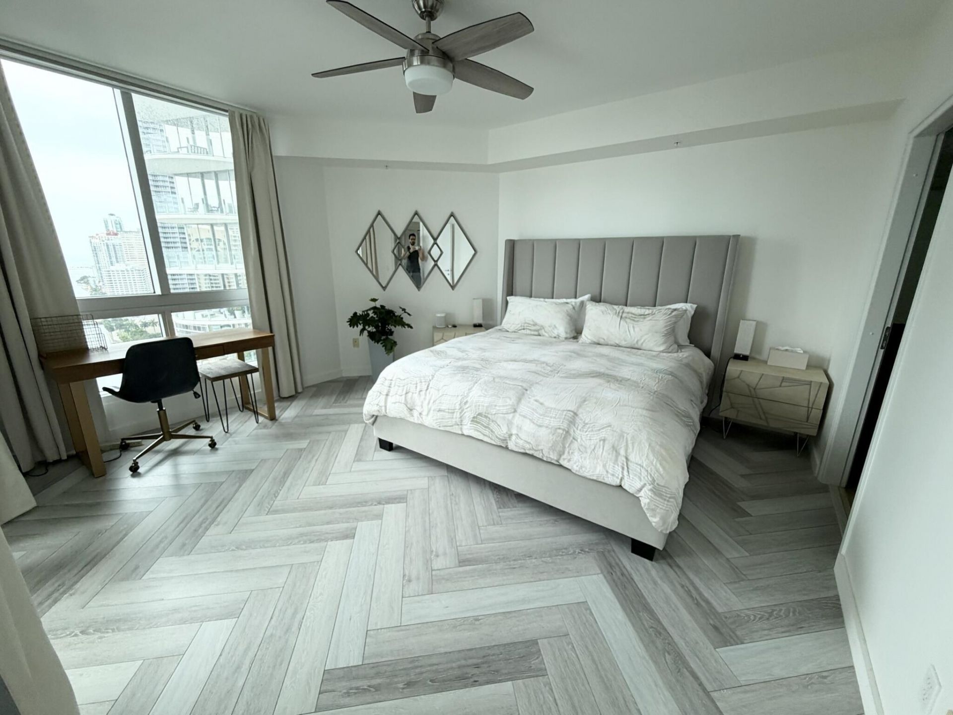 300 S Biscayne Boulevard, Unit T-2208, Miami, FL 33131 Photo