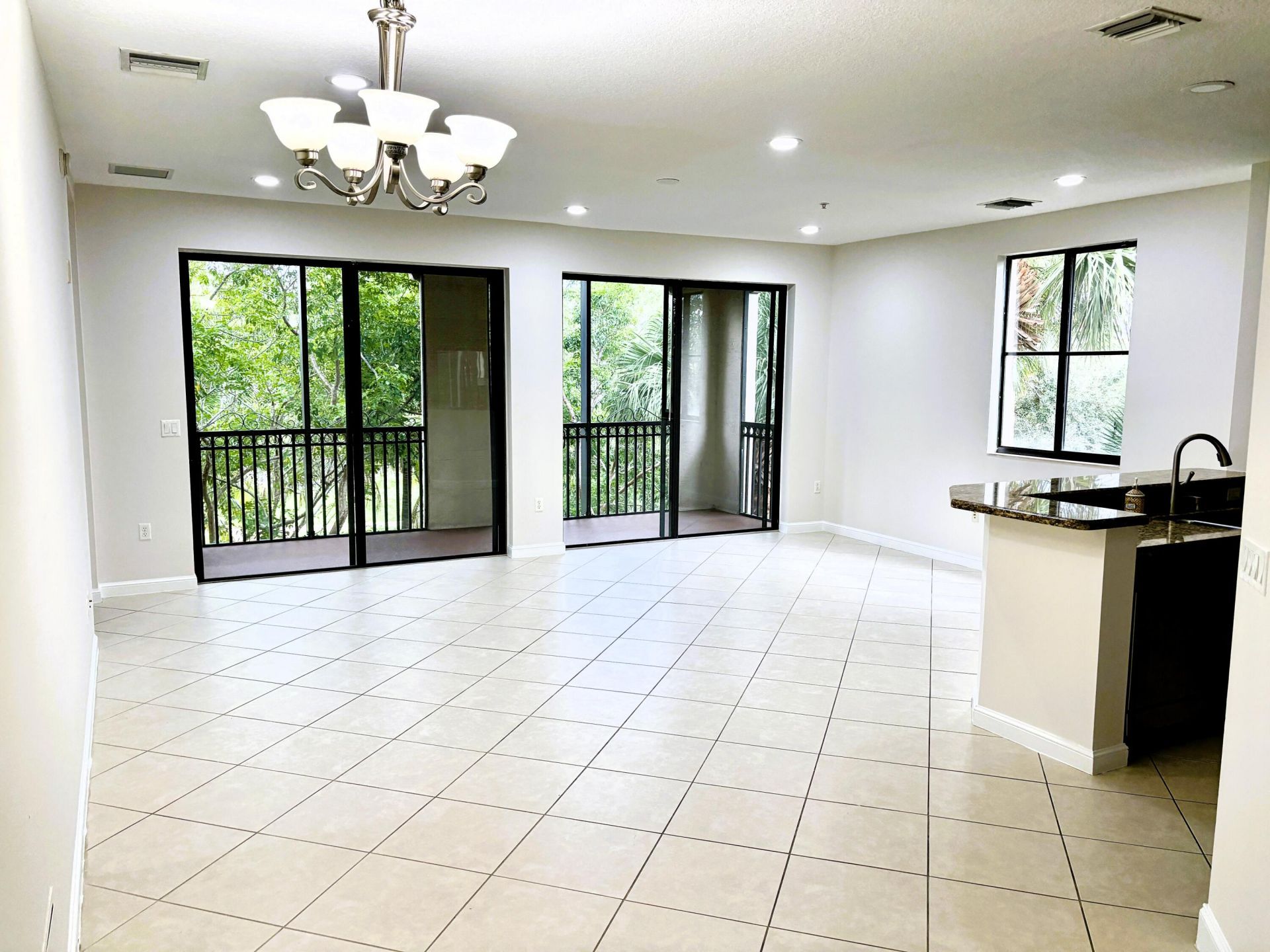 3020 NW 125th Avenue, Unit 315, Sunrise, FL 33323 Photo