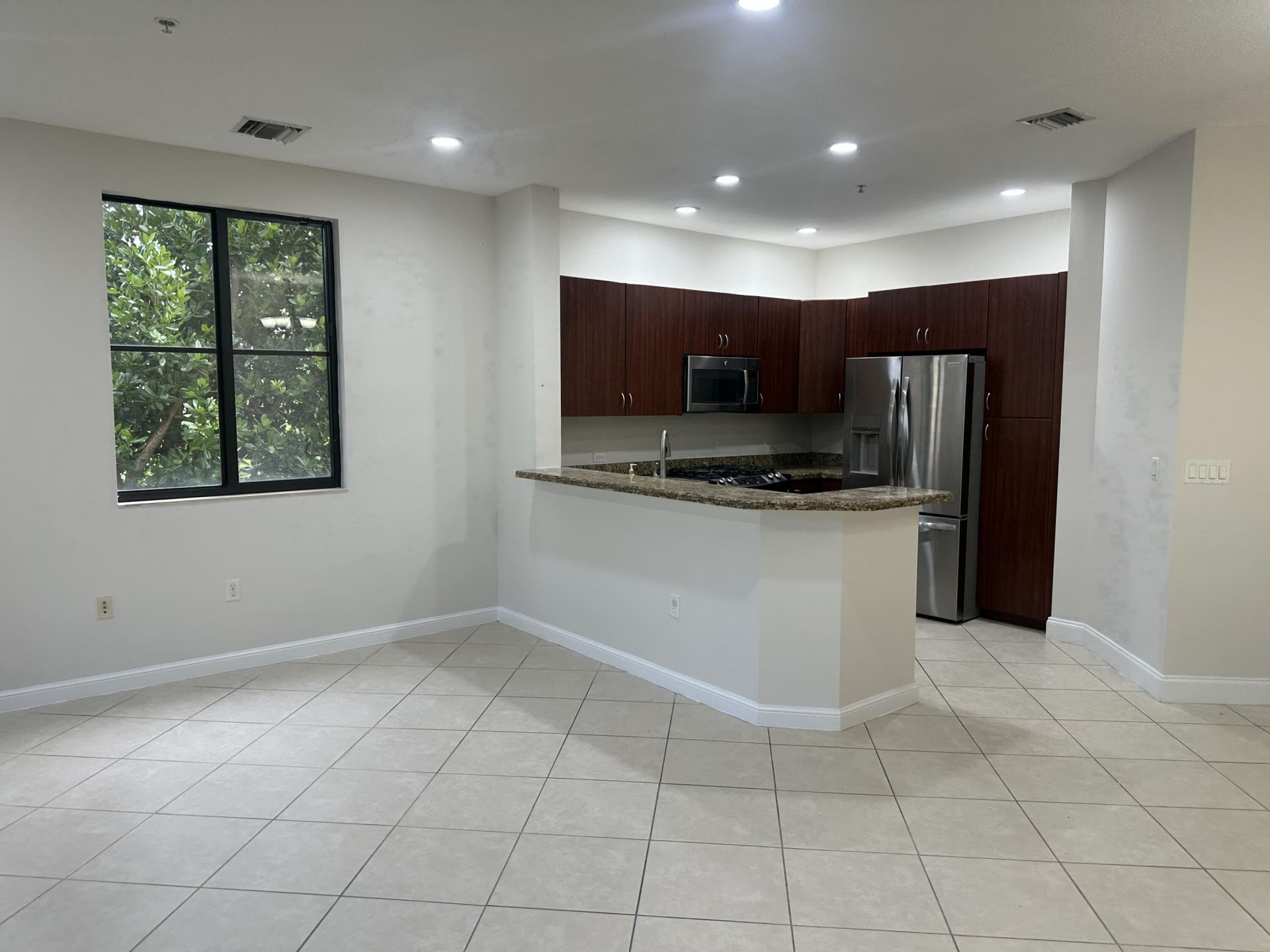 3020 NW 125th Avenue, Unit 315, Sunrise, FL 33323 Photo