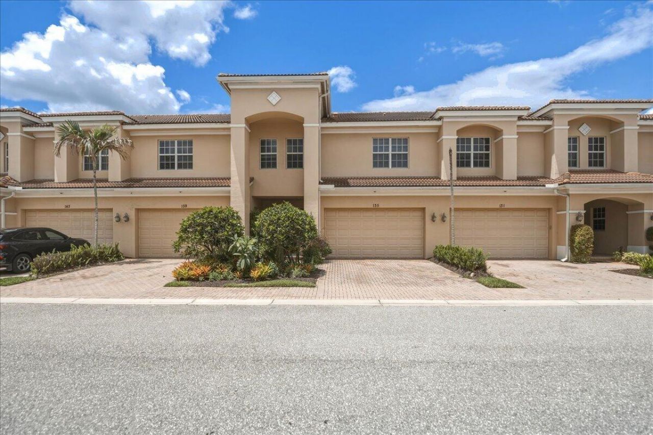 135 SW Walking Path, Stuart, FL 34997 Photo