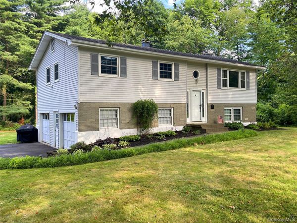 43 Julie Drive, Hopewell Junction, NY 12533