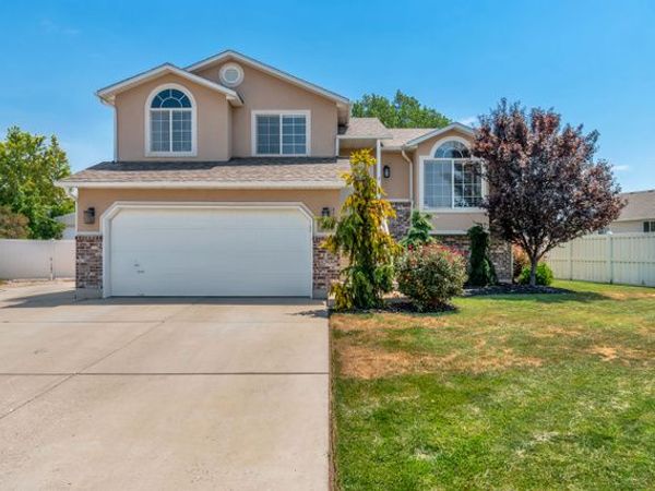 4752 S 4075 W, Roy, UT 84067