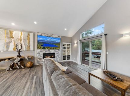 2810 Saint Nick Way, South Lake Tahoe, CA 96150 Photo