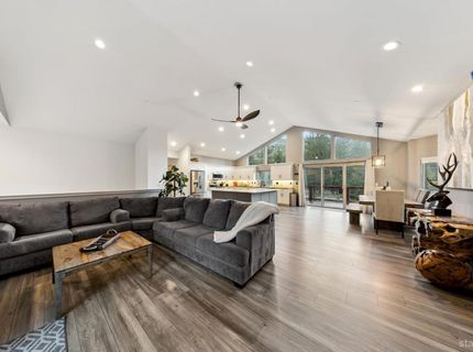 2810 Saint Nick Way, South Lake Tahoe, CA 96150 Photo