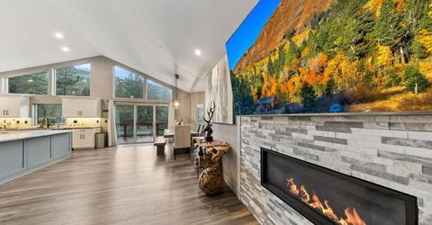 2810 Saint Nick Way, South Lake Tahoe, CA 96150 Photo